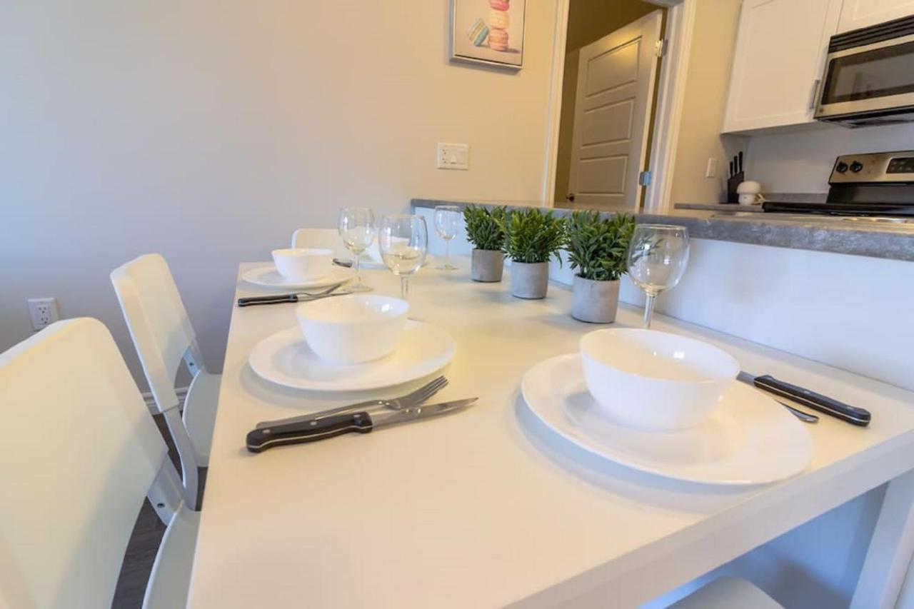Newly Renovated Modern Condo Near Hospital, Unb Patio & Parking Coffee 세인트존 외부 사진